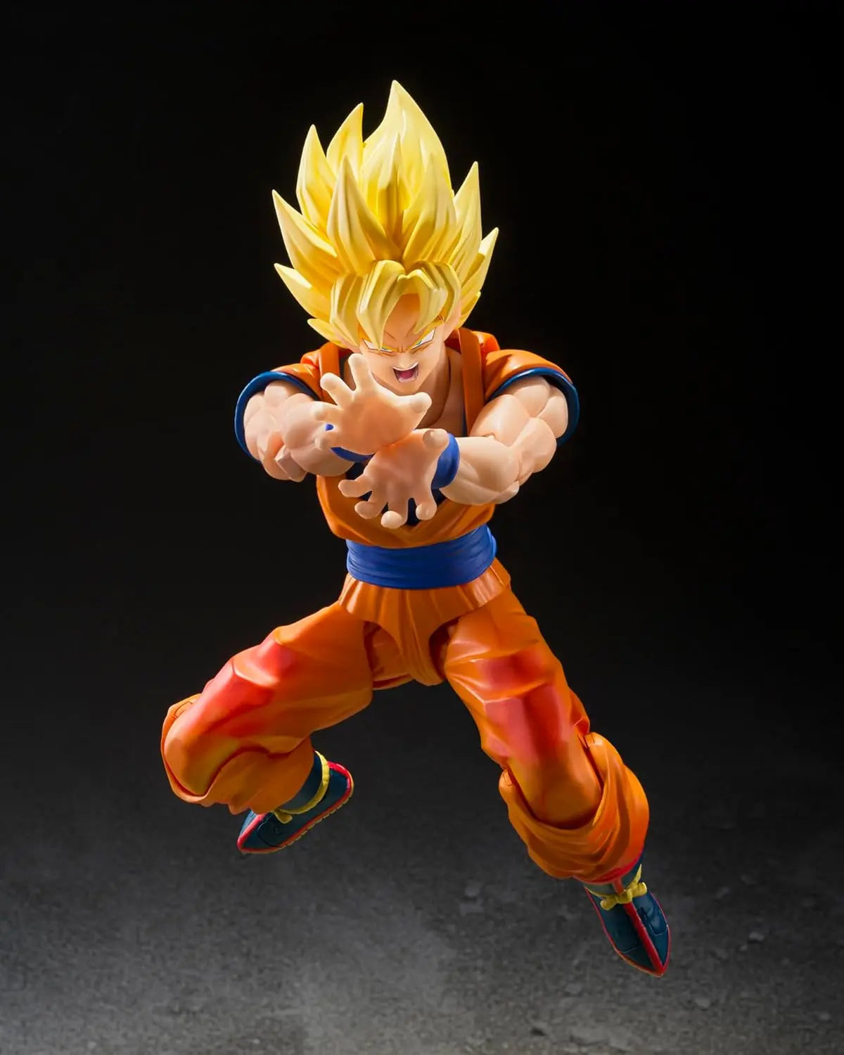 TAMASHII NATIONS - Dragon Ball Z - Super Saiyan Son Goku (The Games Begin) S.H.Figuarts Action Figure